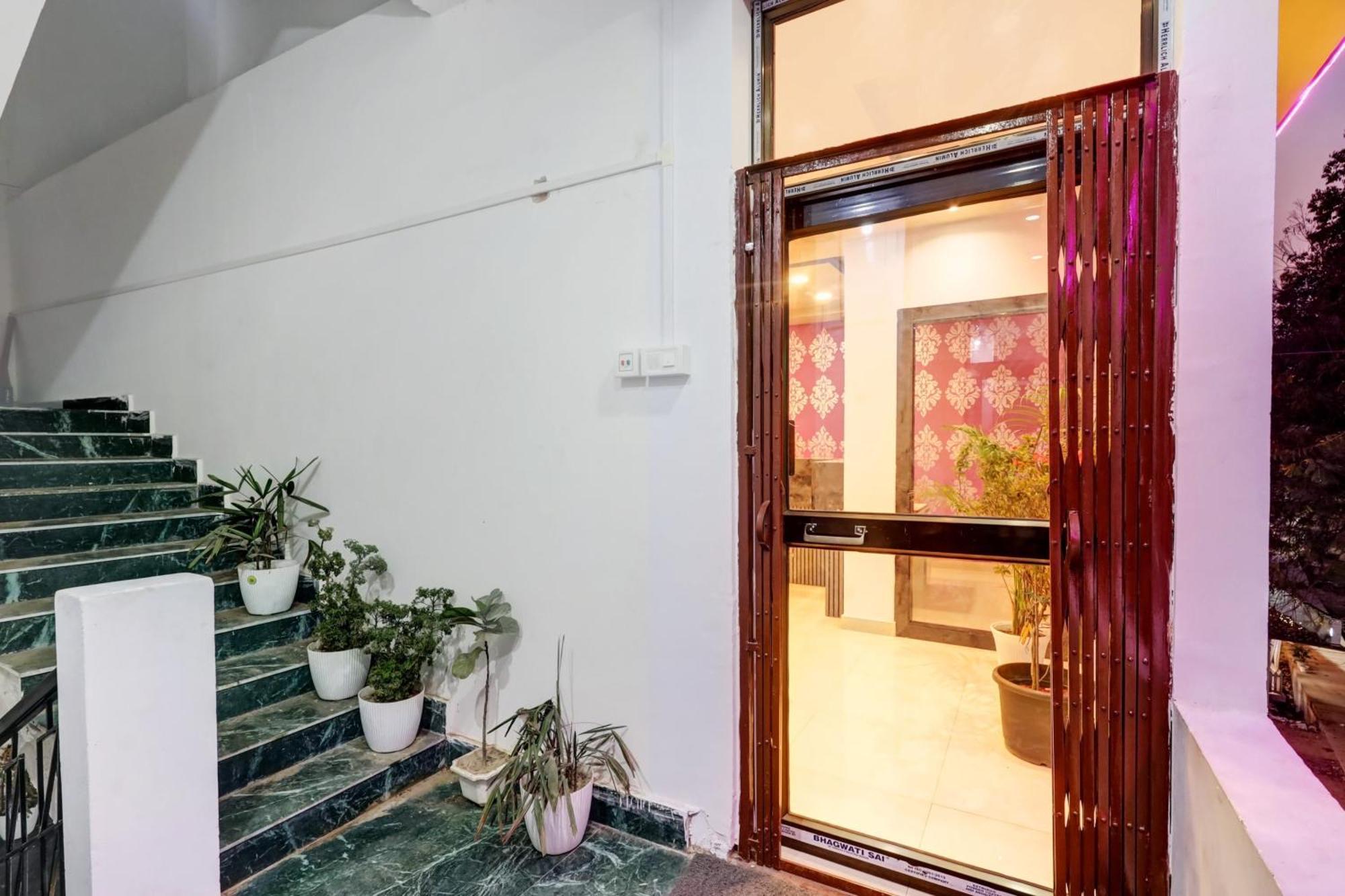 Collection O Ashirbad Lodge Guwahati Zewnętrze zdjęcie